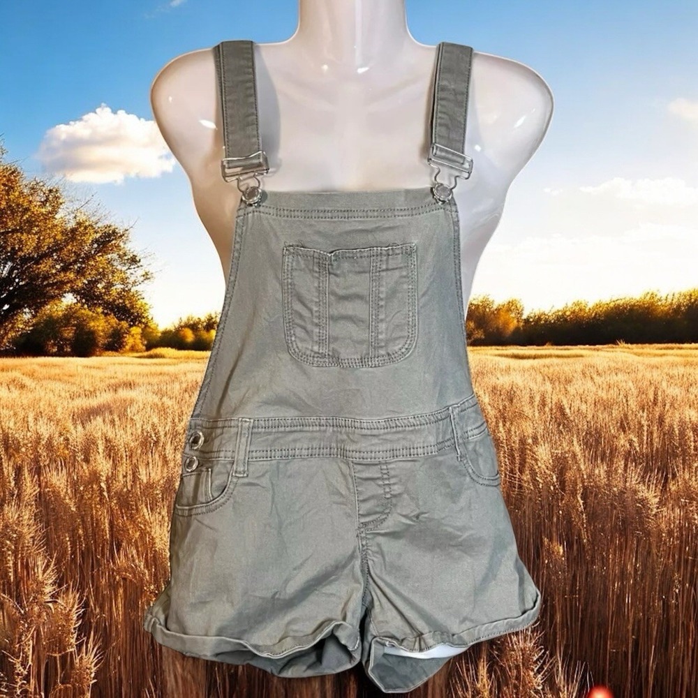 Almost Famous Shortalls Green ‎ Juniors 9 Denim Bib Overalls Shorts Farm Country